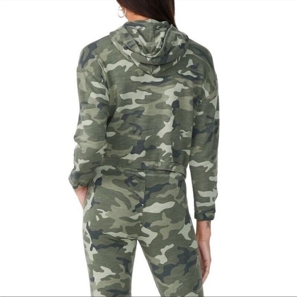 NWT, Monrow, Women’s urban‎ zip up cropped hoodie in green camo - Picture 2 of 2